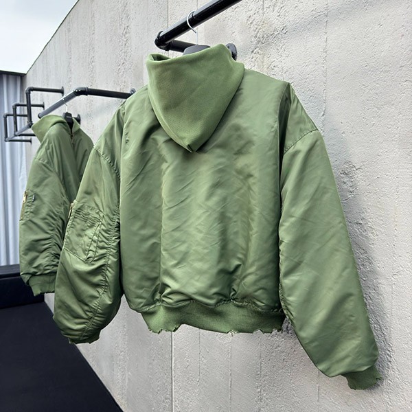 バレンシアガ Bomber フード ジャケット 偽物 ナイロン ボンバー ロゴ bam96677